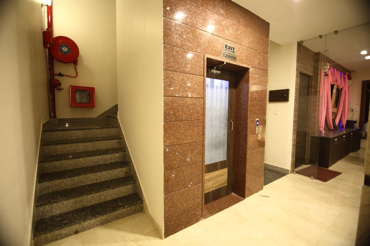 Regal Hotel And Restaurant Mathura Ngoại thất bức ảnh
