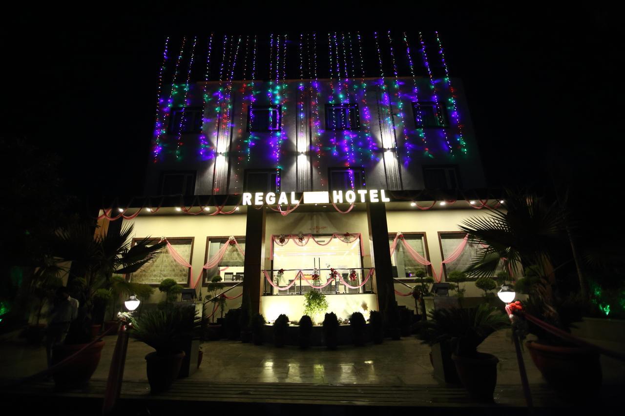 Regal Hotel And Restaurant Mathura Ngoại thất bức ảnh