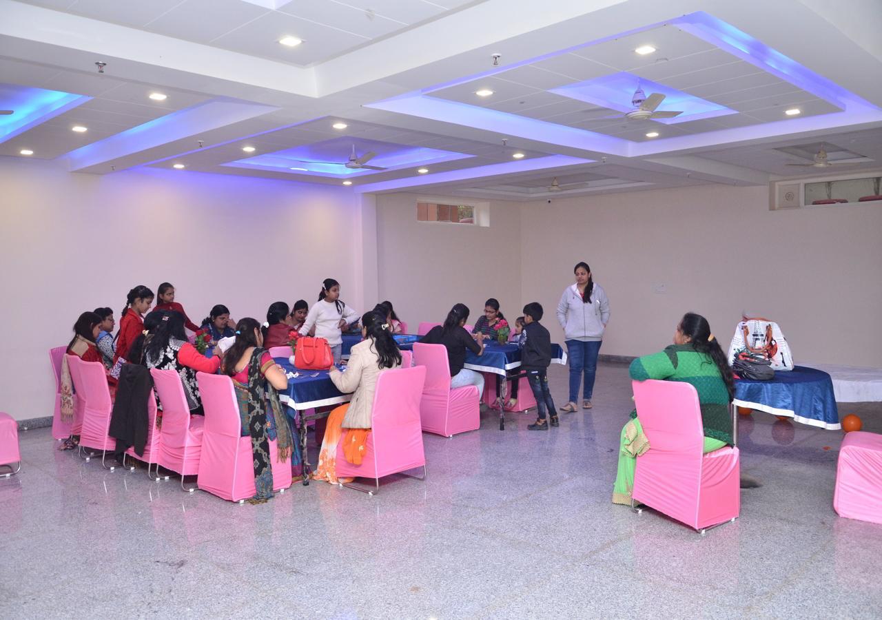 Regal Hotel And Restaurant Mathura Ngoại thất bức ảnh