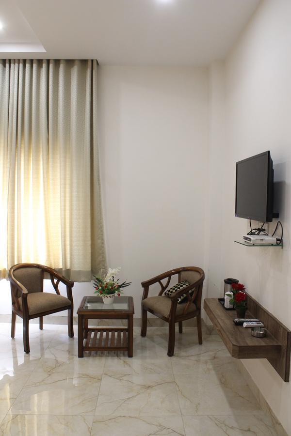 Regal Hotel And Restaurant Mathura Ngoại thất bức ảnh