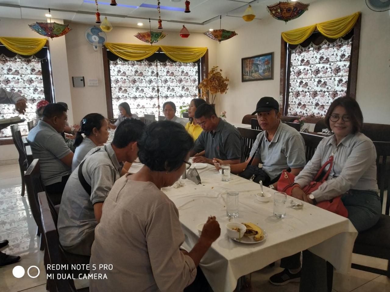 Regal Hotel And Restaurant Mathura Ngoại thất bức ảnh